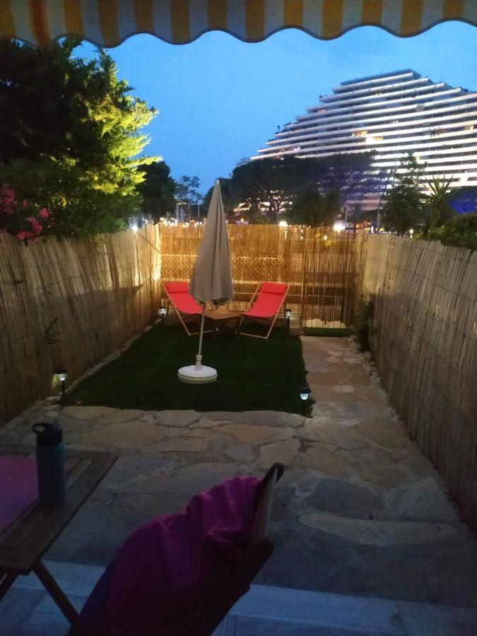 Studio Rez De Jardin Marina Baie Des Anges Villeneuve-Loubet Exterior photo